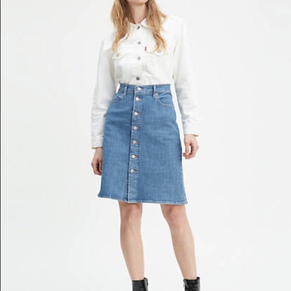 Levi's Dresses & Skirts - Levi’s Button Up Denim Skirt EUC